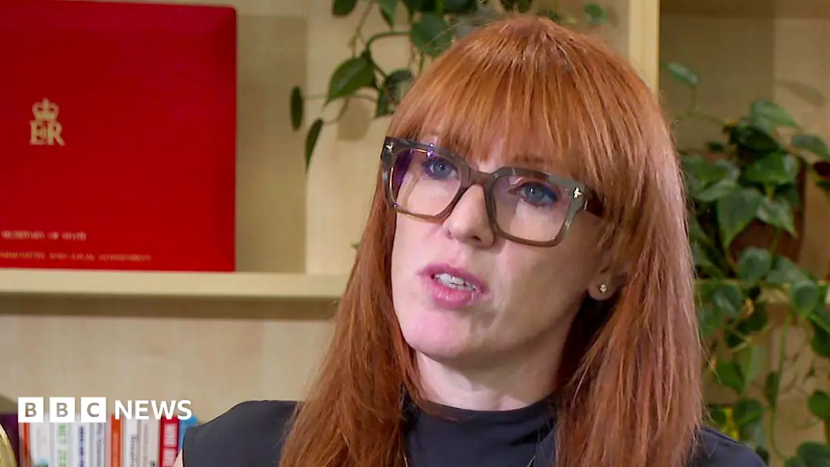 Angela Rayner Declines to Repay £16,876 Severance After Cabinet Reappointment