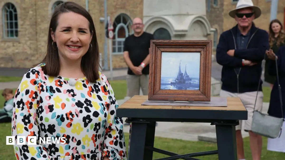 Antiques Roadshow Expert Theo Burrell Dies Aged 39 After Glioblastoma Diagnosis