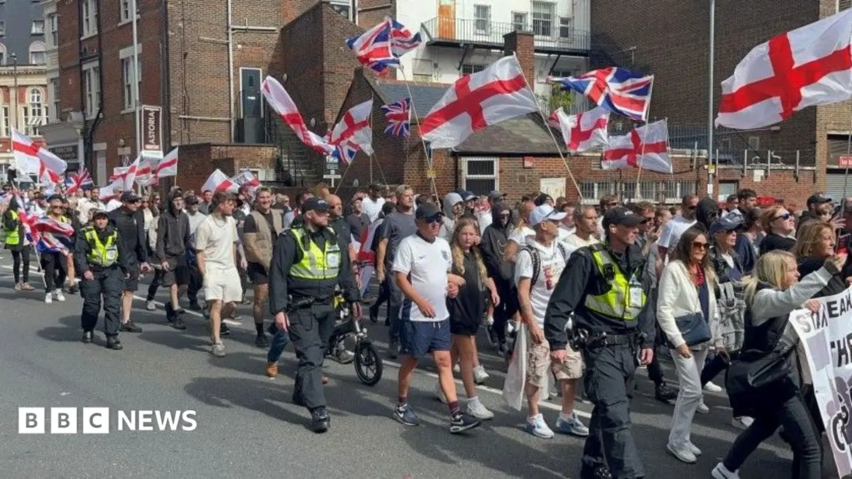 Portsmouth Police Ban Face Coverings at Public Order Events, Two Arrested