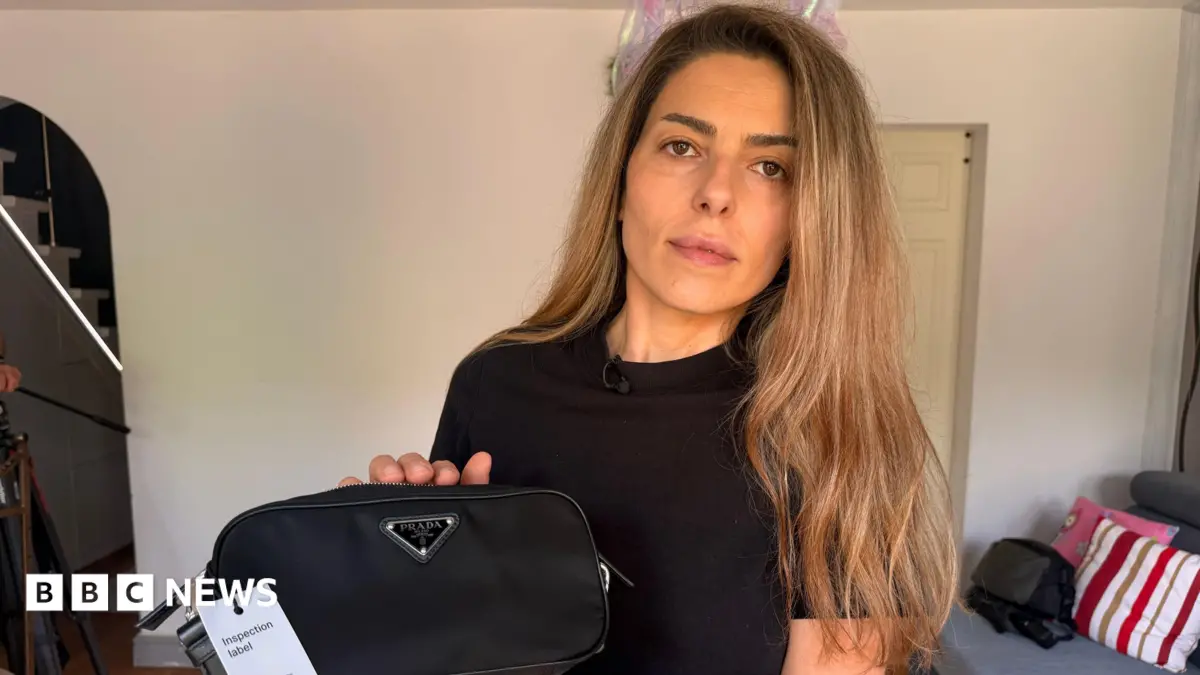 Vinted Buyer Pays £400 for Counterfeit Prada Handbag, Seeks Refund