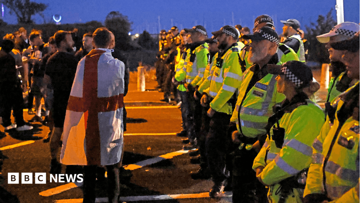 Gosport Protest Sees Twelve Arrests After Migrant Boat Arrival