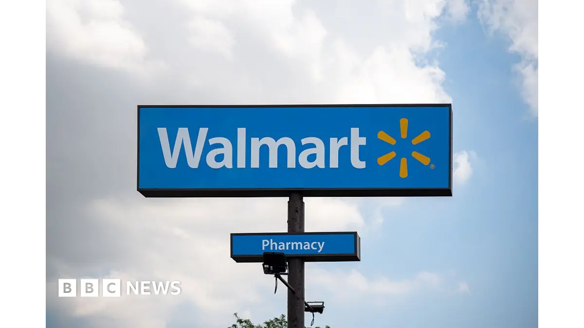 Walmart Reports Slowest Growth in Six Years as US Consumers Cut Spending