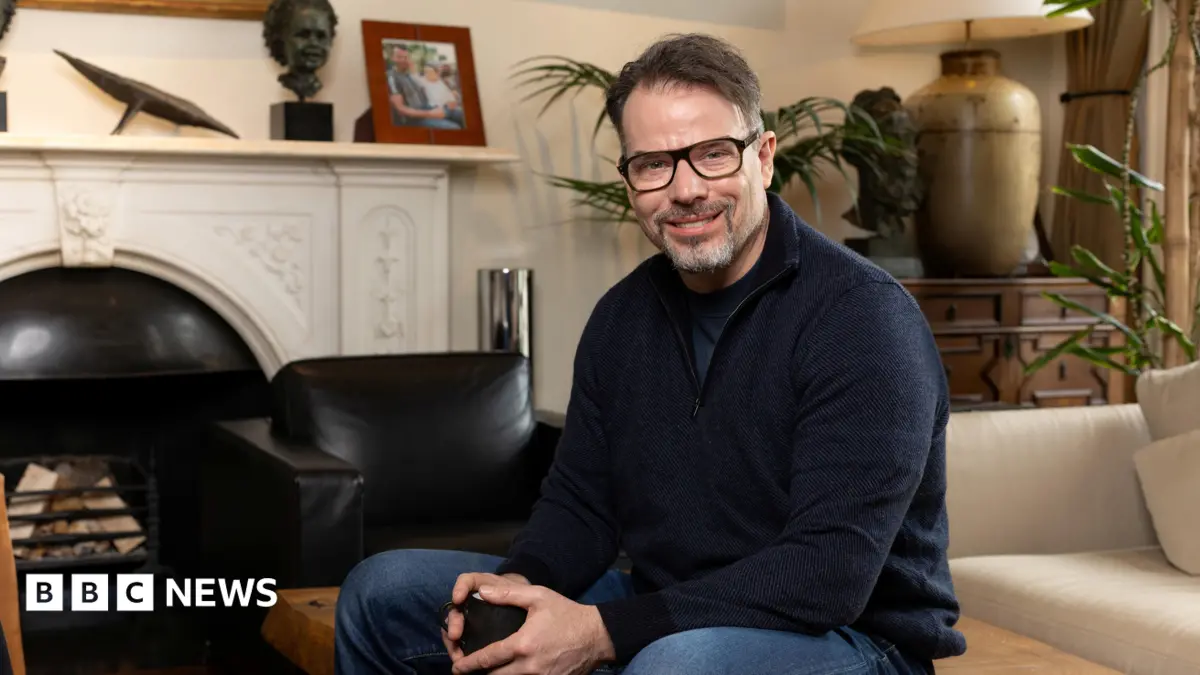Financier Chris Rokos Exits UK for Greece, Relocating Billions in Assets