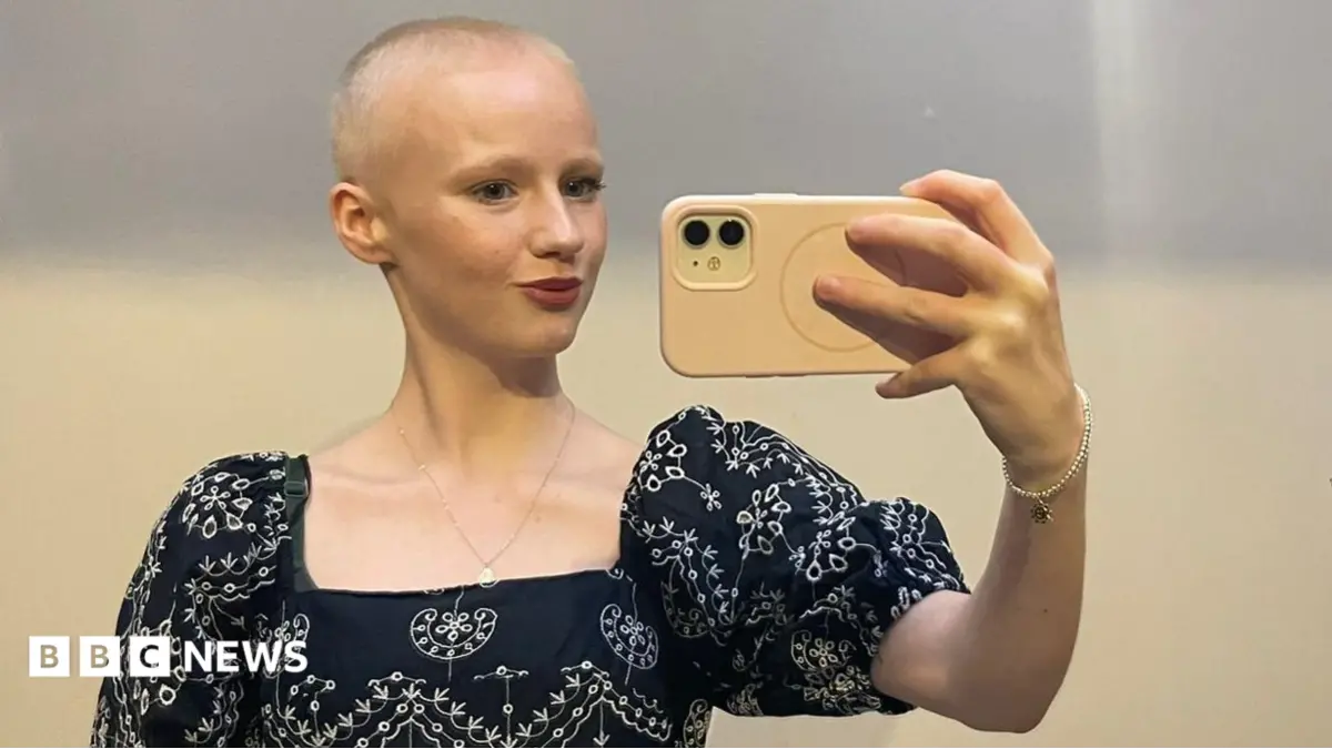 Ovarian Cancer Diagnosis at 19 Prompts Early Menopause for Welsh Woman