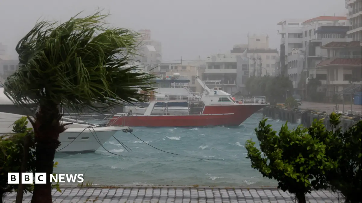 China Evacuates Hundreds of Thousands in Zhejiang as Typhoon Bavi Approaches