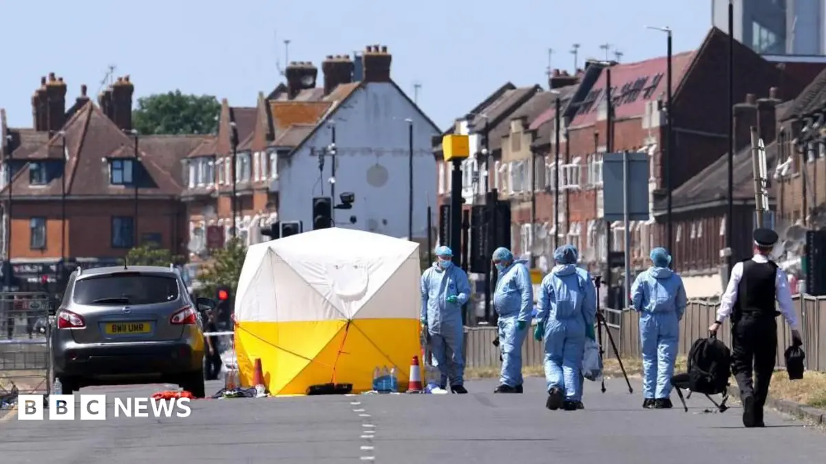 Woman Dies in West London Stabbing, Man Arrested for Murder