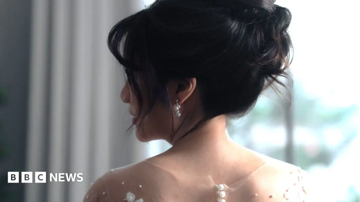 Chinese Men Face Deceptive 'Flash Marriage' Scams as Demographic Crisis Persists