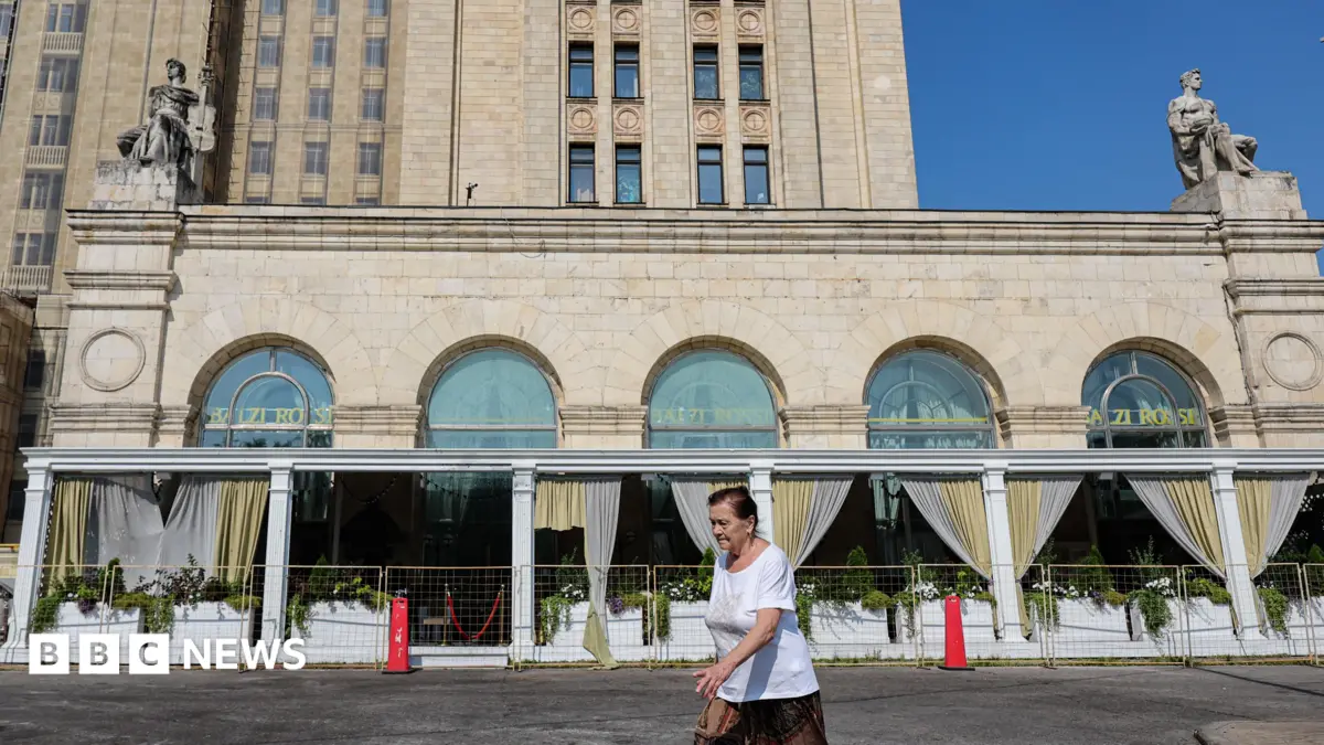 Moscow Restaurant Bomb Kills Three, Damages Kudrinskaya Square Building