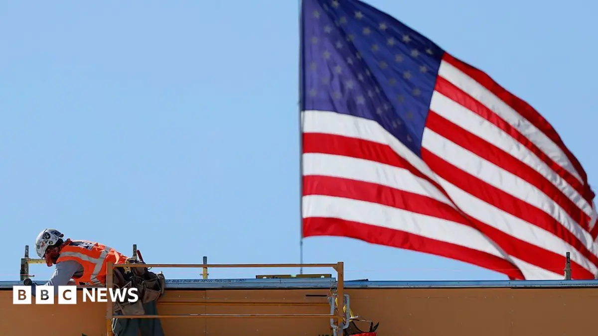 US Employers Slow Hiring in September as Unemployment Nudges Up