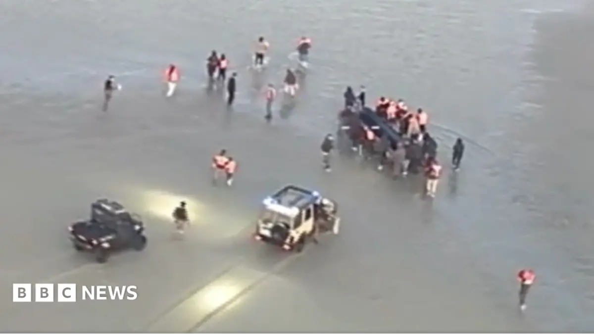 France Intercepts Hundreds of Small Boat Migrants Amid UK Asylum Seeker Returns