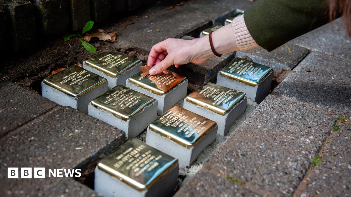 German Town Bans Stolpersteine Holocaust Memorials, Education Minister Condemns Decision