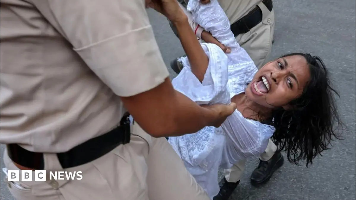 Indian Police Accused of Sexual Harassment Against Journalists at Voter Roll Protest
