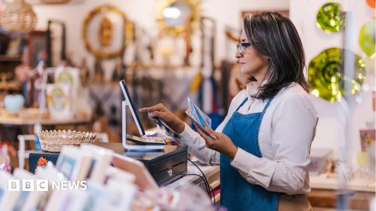 US Economy Records 23,000 Job Decline in July, Against Forecasted Growth