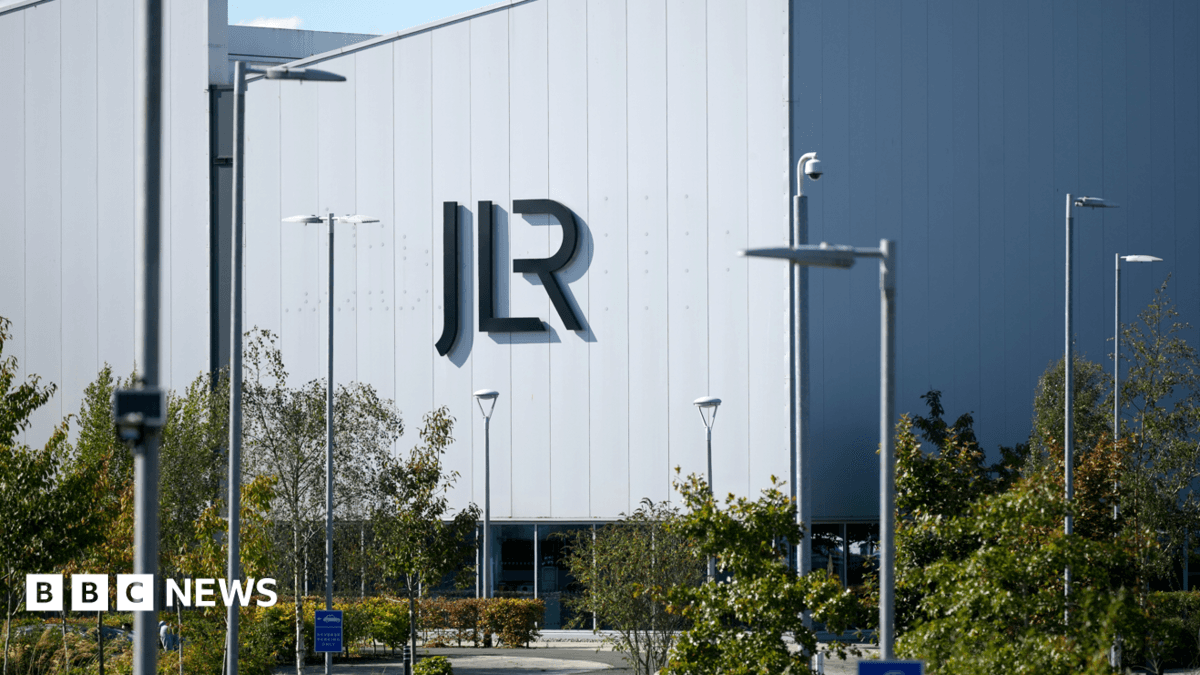 Jaguar Land Rover Cuts 450 UK Jobs as Electric Transition Accelerates