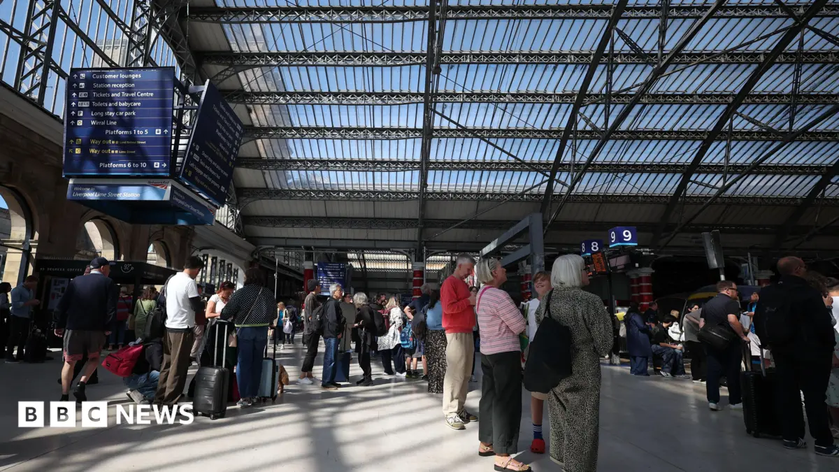 Overhead Power Line Failure Strands Thousands of Rail Passengers in South East