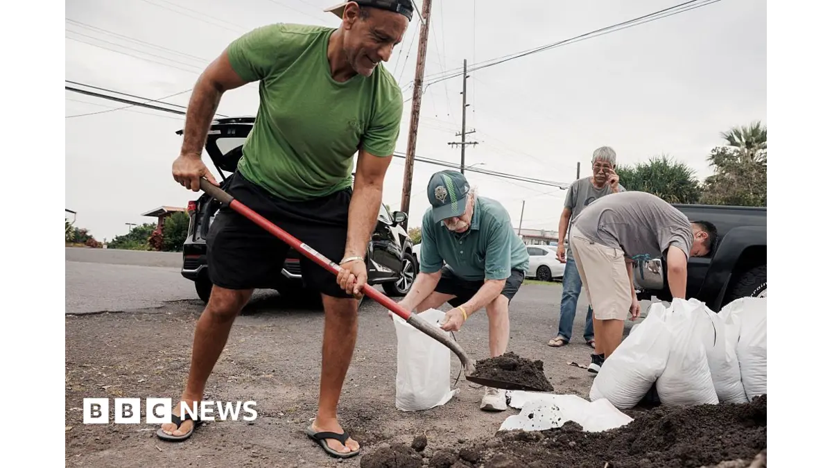 Hawaii Prepares for Hurricane Lala Direct Impact, Big Island Faces Torrential Rains