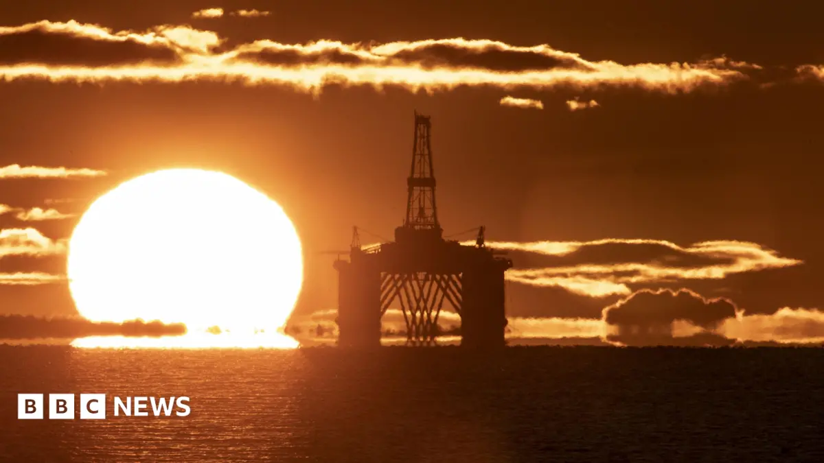 Andy Burnham Plans New North Sea Oil and Gas Licences from Labour Government's First Day