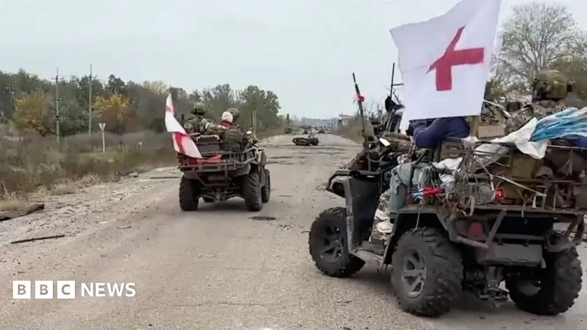 Oleshky Evacuation Corridor Opens, Hundreds Remain in Russian-Occupied Ukrainian Town
