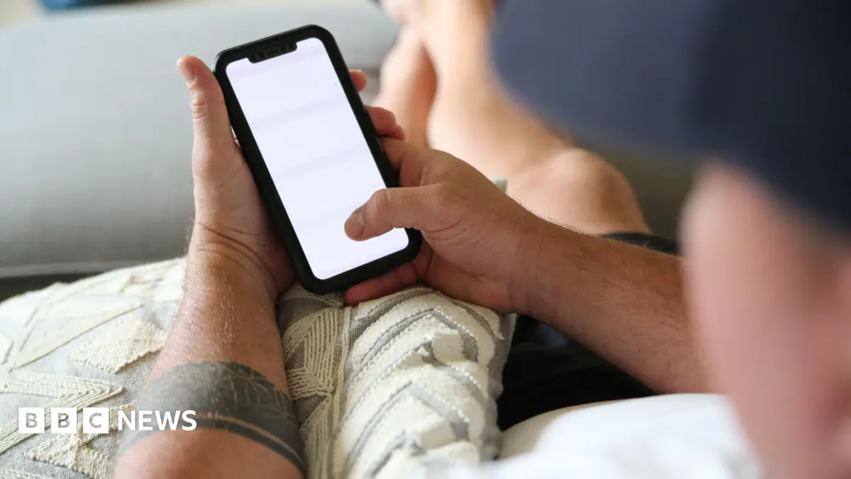 Optus Network Outage Disrupts Australian Rail Services and Emergency Calls