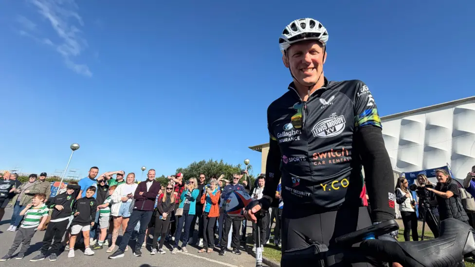 Former England Rugby Captain Lewis Moody Cycles 500 Miles for MND Awareness
