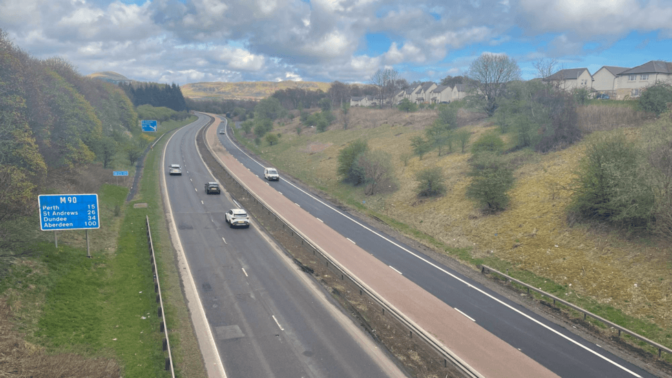 Fatal Head-On Collision on M90 Claims Two Lives