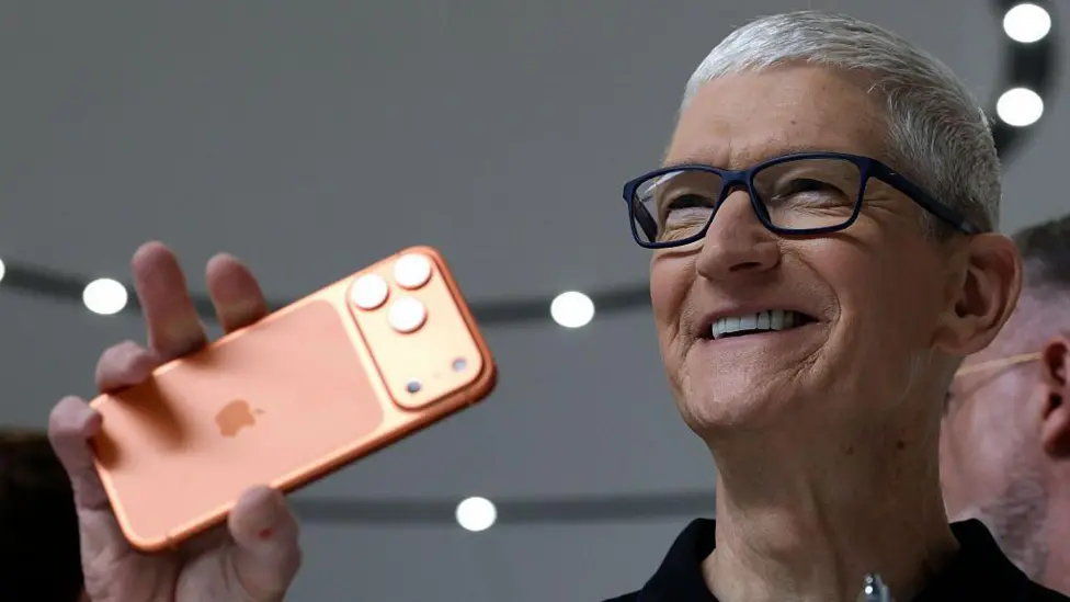 Apple Price Hikes 'Unavoidable' as AI Boom Drives Up Chip Costs, Says Outgoing CEO Cook
