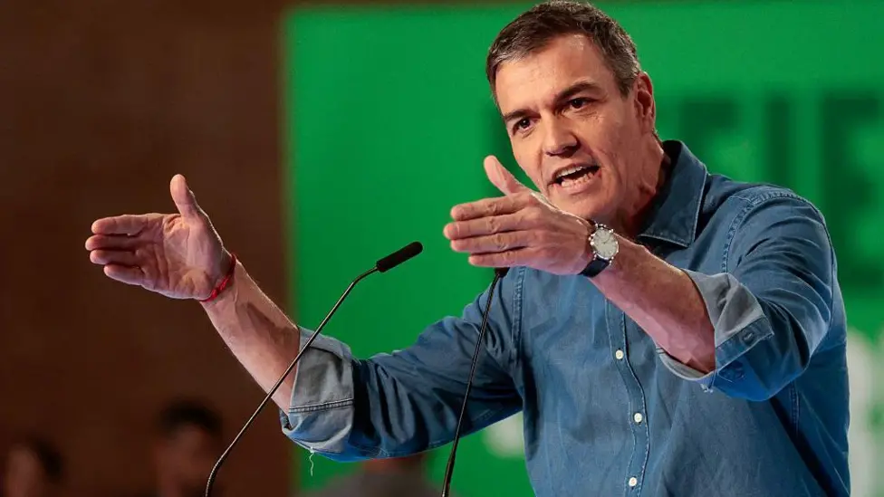 Spain’s Pedro Sánchez Faces Corruption Probes Against Allies and Family Amid Calls for Resignation