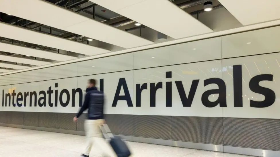 UK Net Migration Falls to 171,000, Lowest Since 2012 Excluding Pandemic