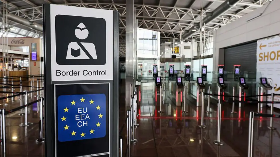 Wizz Air UK Boss Advises British Holidaymakers Arrive Three Hours Early for European Flights