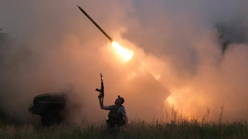 Russian Forces Infiltrate Kostyantynivka, Threatening Ukraine's Eastern Donbas Strongholds