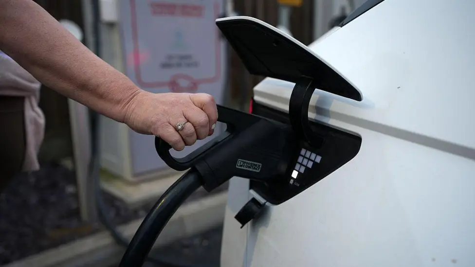 UK Government Poised to Weaken 2030 Electric Vehicle Sales Target to Boost Industry