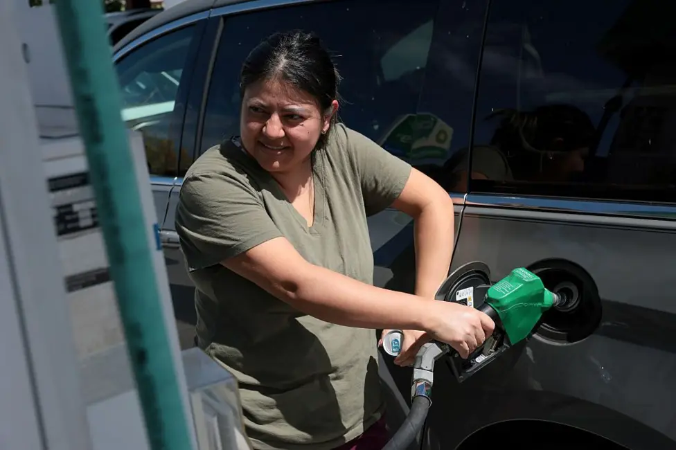 Soaring Fuel Costs Propel US Inflation to Near Two-Year High Amidst Iran Conflict