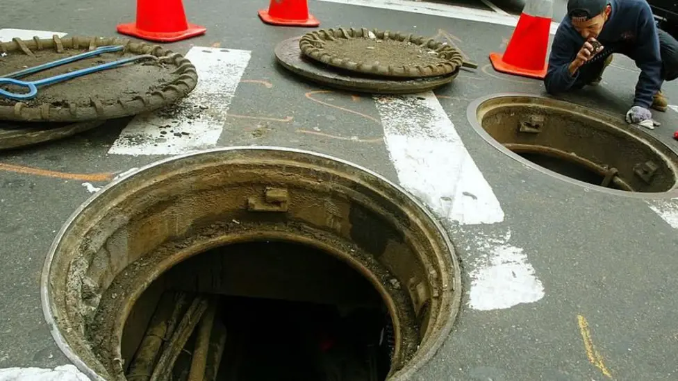 New York City Police Probe Videos of Men Entering, Exiting Sewer System for Valuables