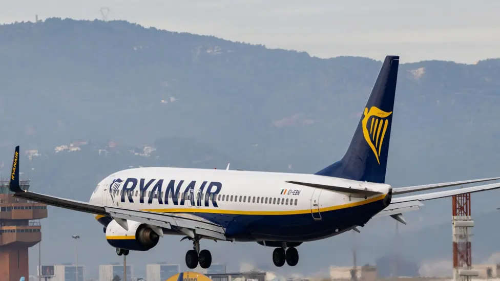 UK Competition Watchdog Probes Ryanair Over Parent Child Seating Charges