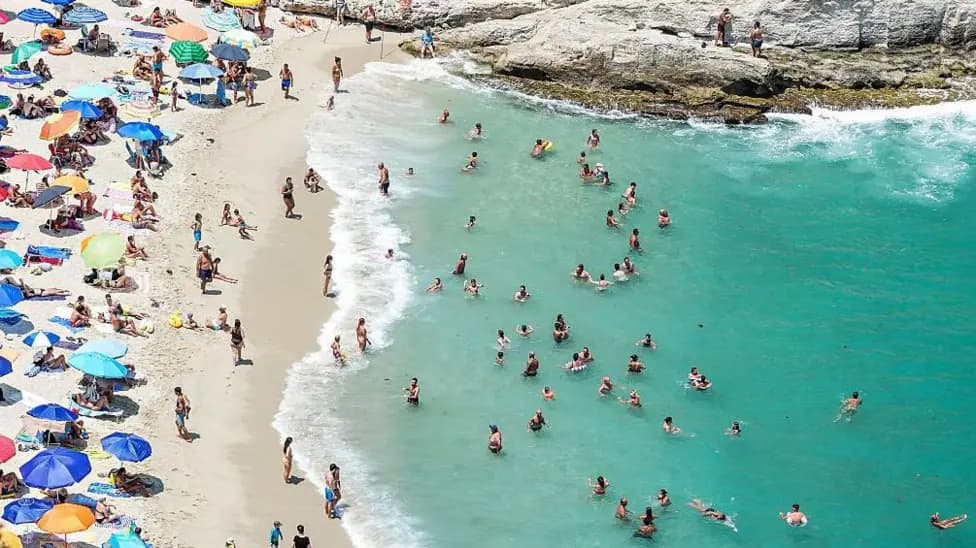 Tui Reports 10% Decline in UK Summer Holiday Bookings Due to Iran War