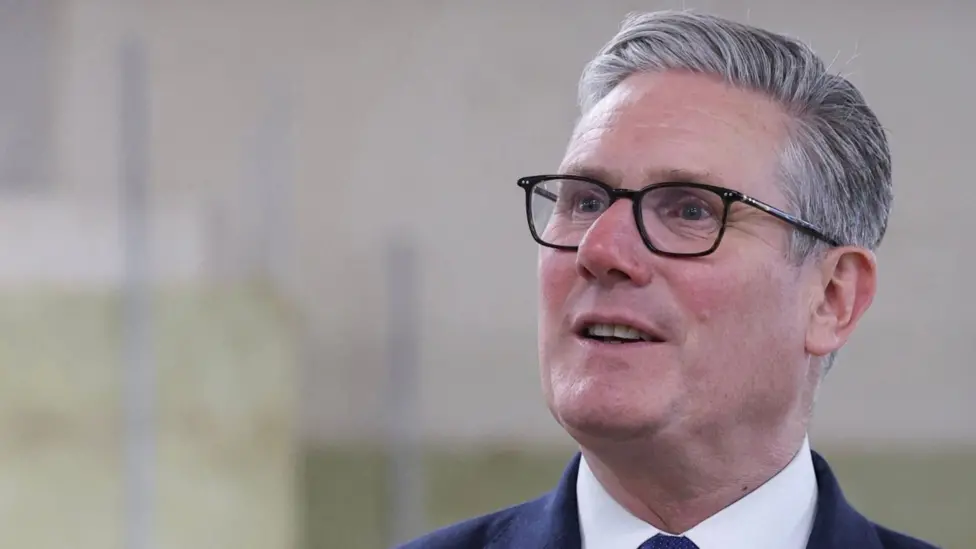 Starmer Leadership Under Pressure as Labour Frontbenchers Resign Over Gaza Ceasefire Vote