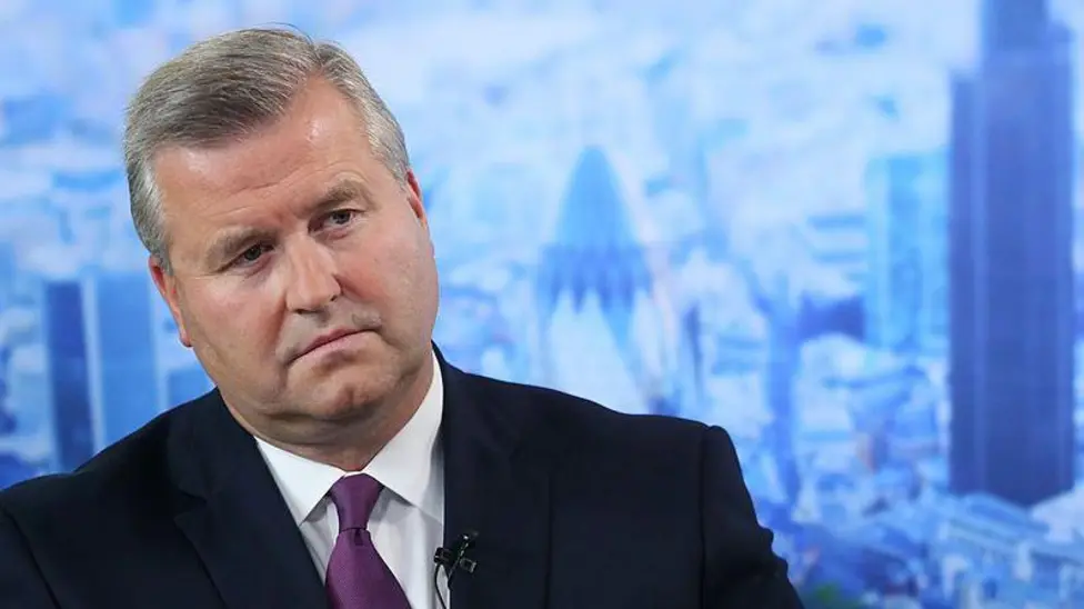 BP Removes Chairman Albert Manifold Over Conduct; Shares Fall 5%
