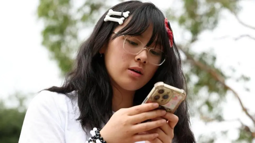 Social Media Giants Criticised Over Under-16 Ban Compliance in Australia