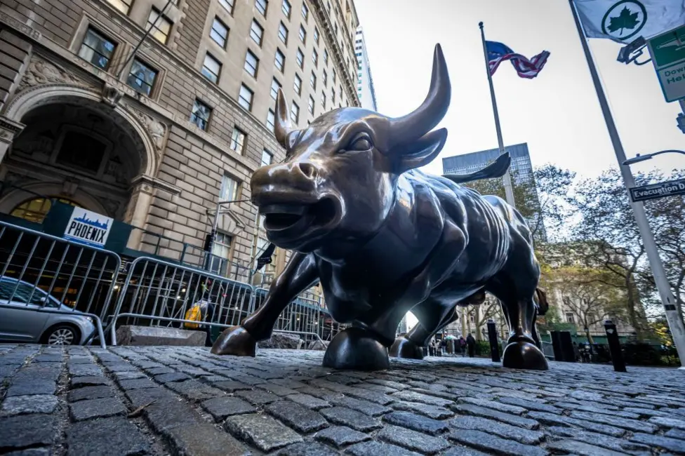 US Tech Stocks Fall Sharply; Donald Trump Proposes Government Take AI Company Equity