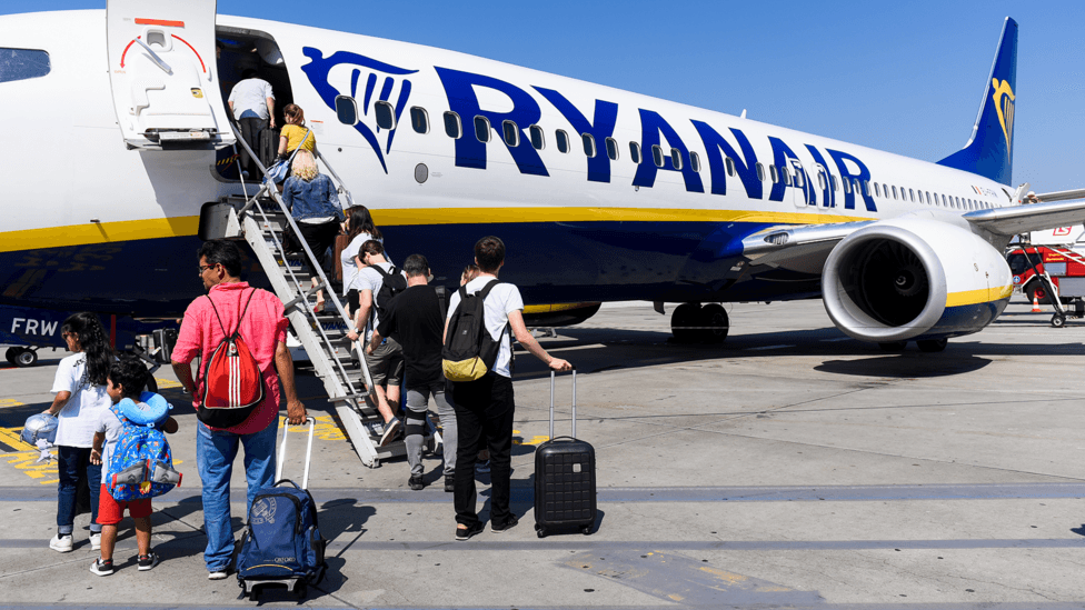 Competition Watchdog Investigates Ryanair Over Mandatory Seat Fees for Children